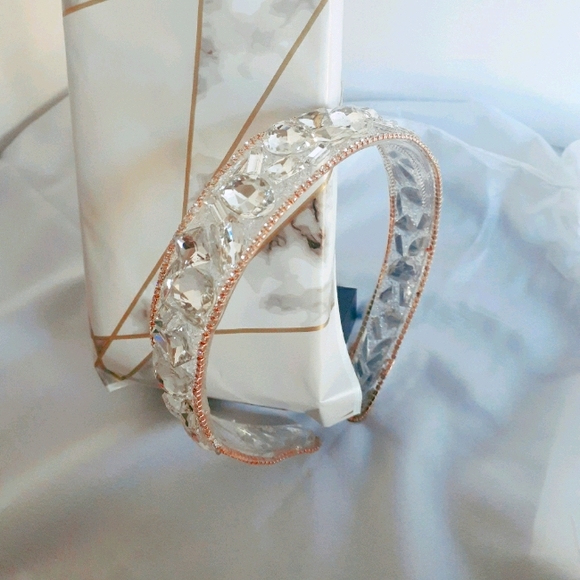 Accessories - NWT White Diamond Headband